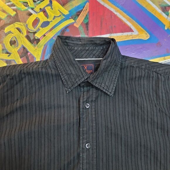 Y2k Marc Ecko no. 72 Times Square New York button - black pinstripe long sleeve - Picture 4 of 11